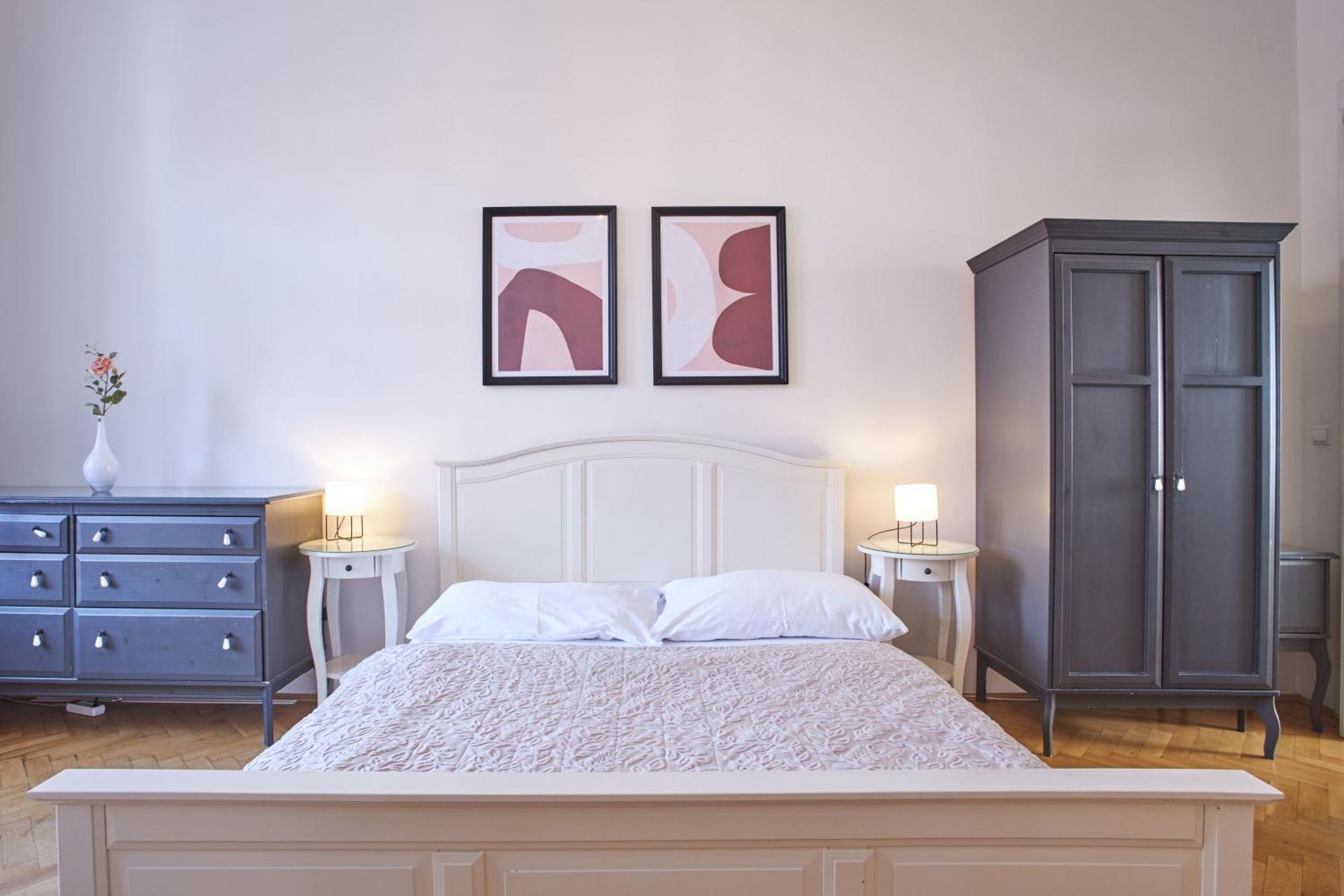 Charles Bridge Premium Residence Praha Bagian luar foto